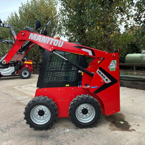 New Manitou 1650R Skid Steer