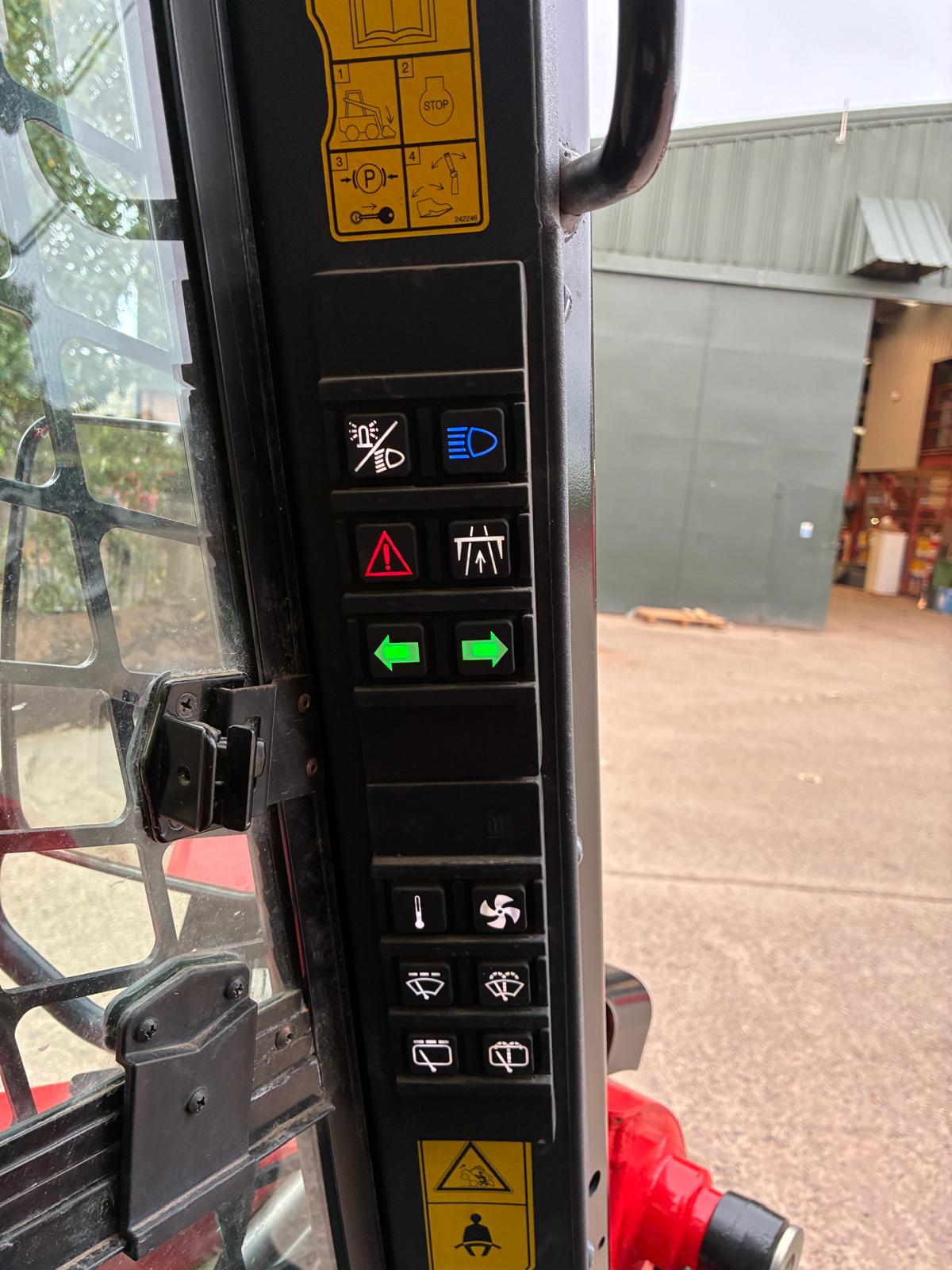 New Manitou 1650R Skid Steer